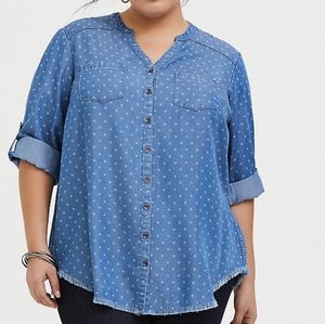 Torrid DENIM BUTTON-FRONT RAW HEM TUNIC SHIRT
